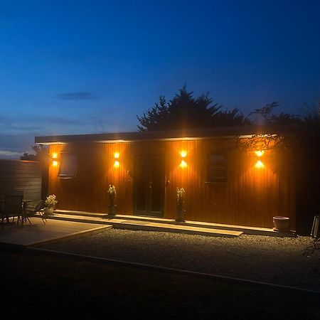 Me Old Abode Entire Garden Cabin Near The Sea ハーン・ベイ エクステリア 写真