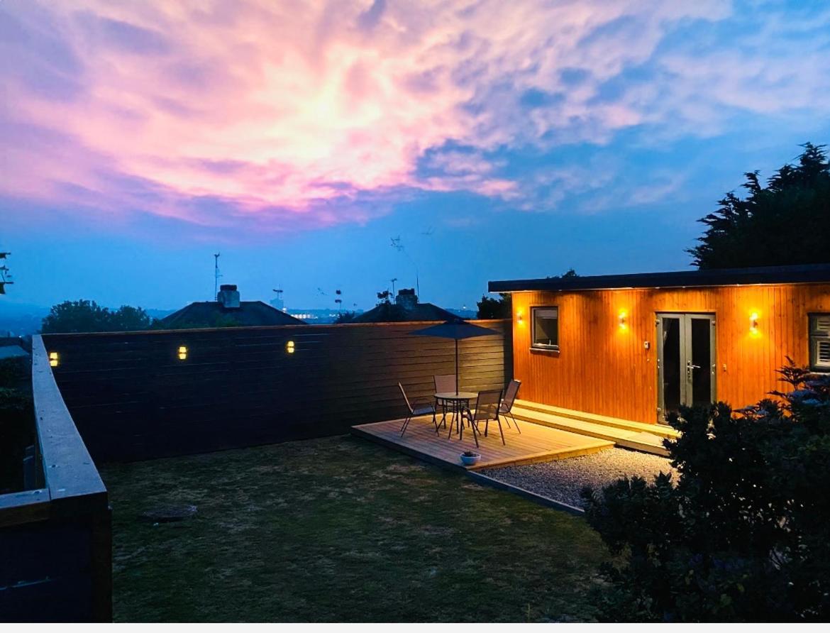 Me Old Abode Entire Garden Cabin Near The Sea ハーン・ベイ エクステリア 写真