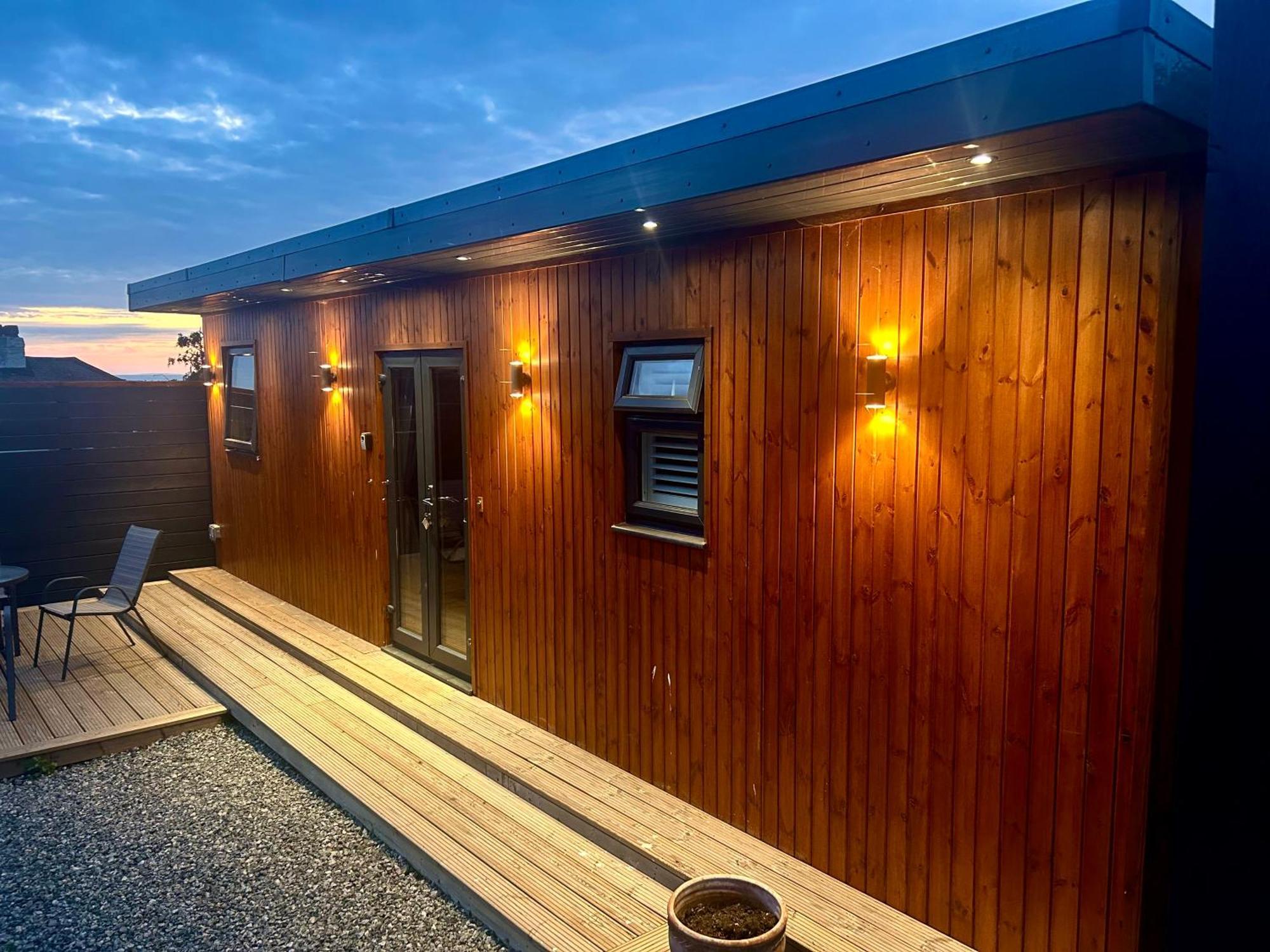 Me Old Abode Entire Garden Cabin Near The Sea ハーン・ベイ エクステリア 写真